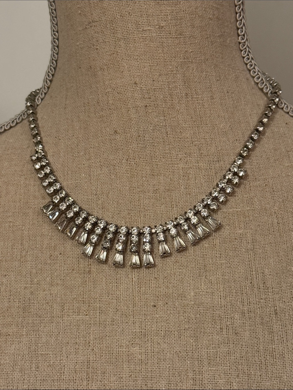 VINTAGE NECKLACE CHOKER SILVER TONE RHINESTONE PRONG SET 17”